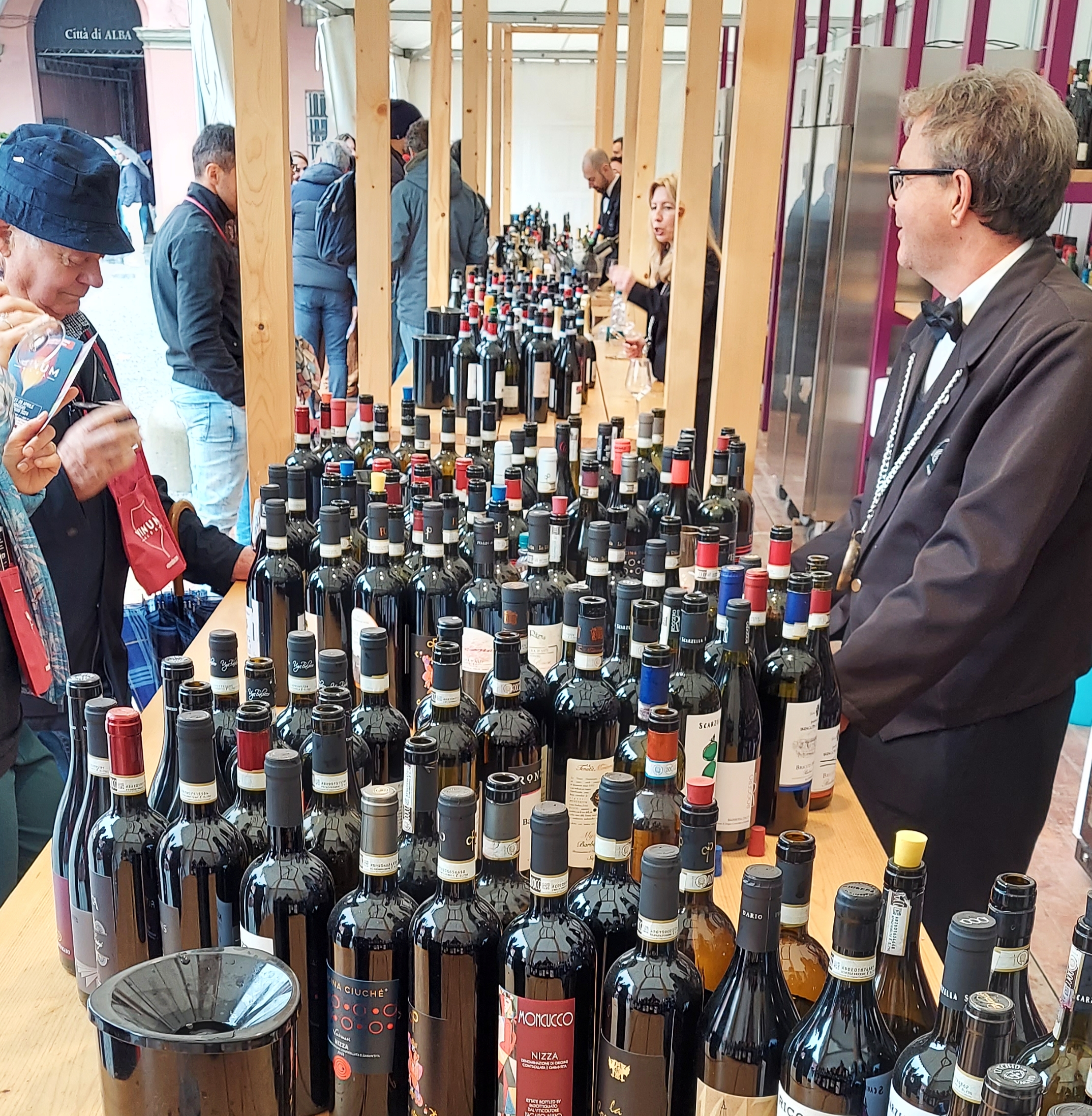 A selection of over 100 red wines to sample at Vinum Alba Italy