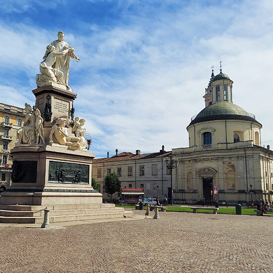 Streets of Turino, Stunning piazzas, architecture and sculptures